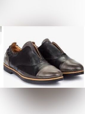 PIKOLINOS Black & tan Leather Slip-On Loafers EU39